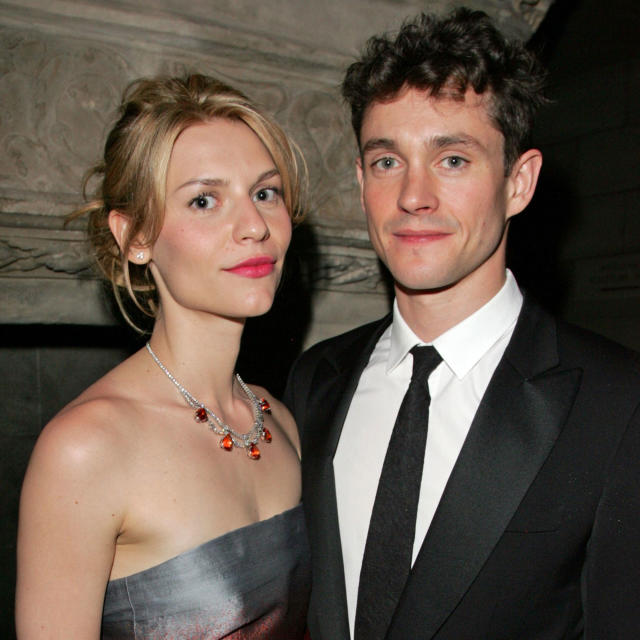 How Claire Danes Met Husband Hugh Dancy After a String of Unsuccessful  Relationships - Goalcast