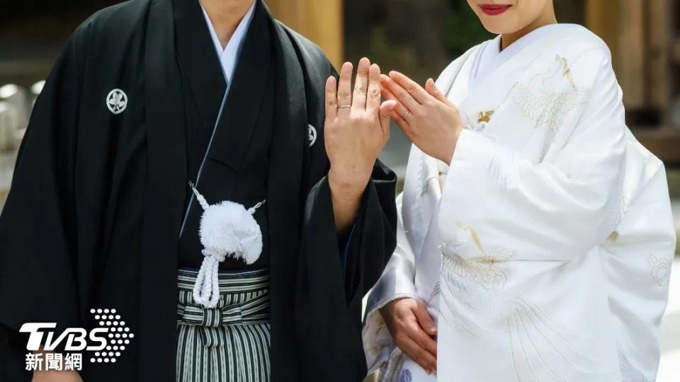 日本結婚件數創戰後新低。（示意圖／shutterstock 達志影像）