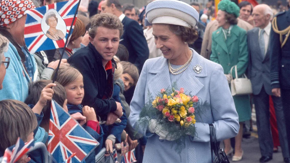 Queen Elizabeth marks her Silver Jubilee