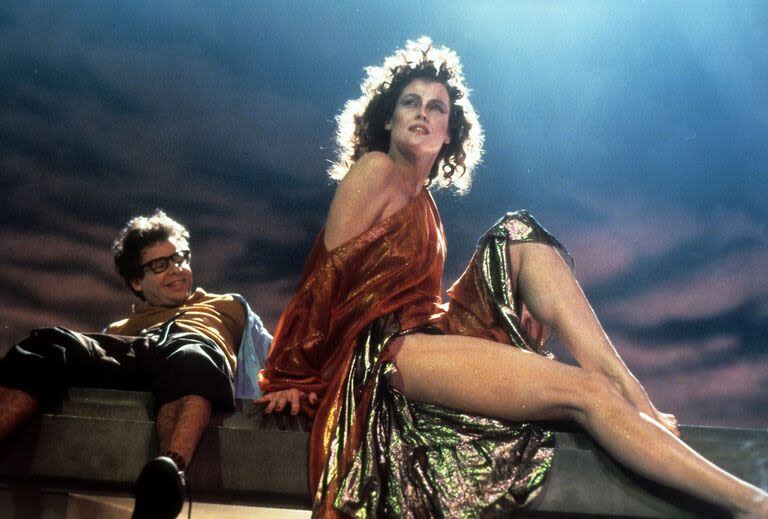 Rick Moranis y Sigourney Weaver, en una escena emblemática de Los Cazafantasmas