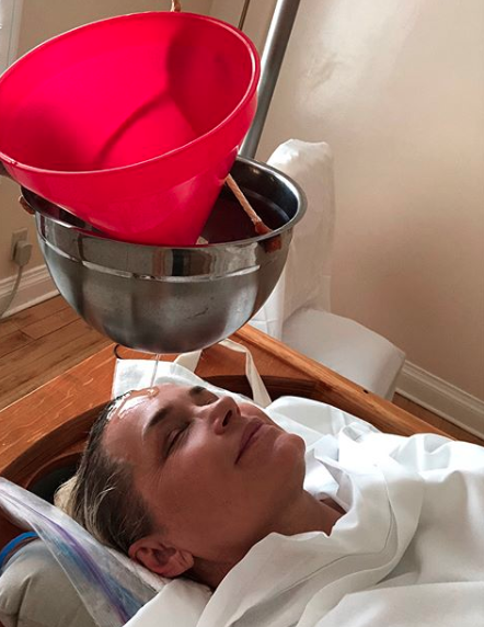 <span>The former reality star has been pursuing holistic treatments after being diagnosed with Lyme disease. (Photo</span>: Yolanda Hadid via Instagram)