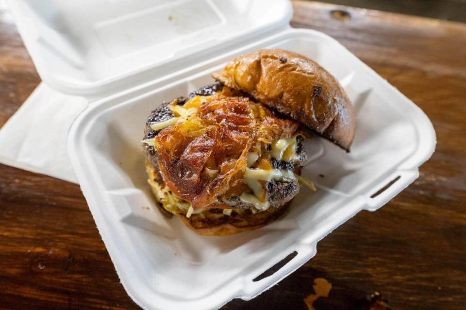 Jimmy Pearls is known for its fish sandwich, but don’t forget about the burger. The JP Burger is 1/3 lb patty, smoked cheddar slaw, tomato and country ham on a Duke’s Brioche Bun.