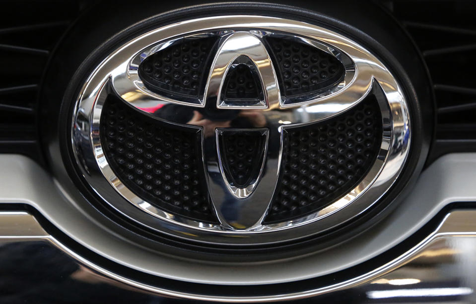 <p>Einer der größten Automobilhersteller der Welt kommt aus Japan. 2017 machte Toyota über 218 Milliarden Euro Umsatz.<br>(Foto: AP Images) </p>