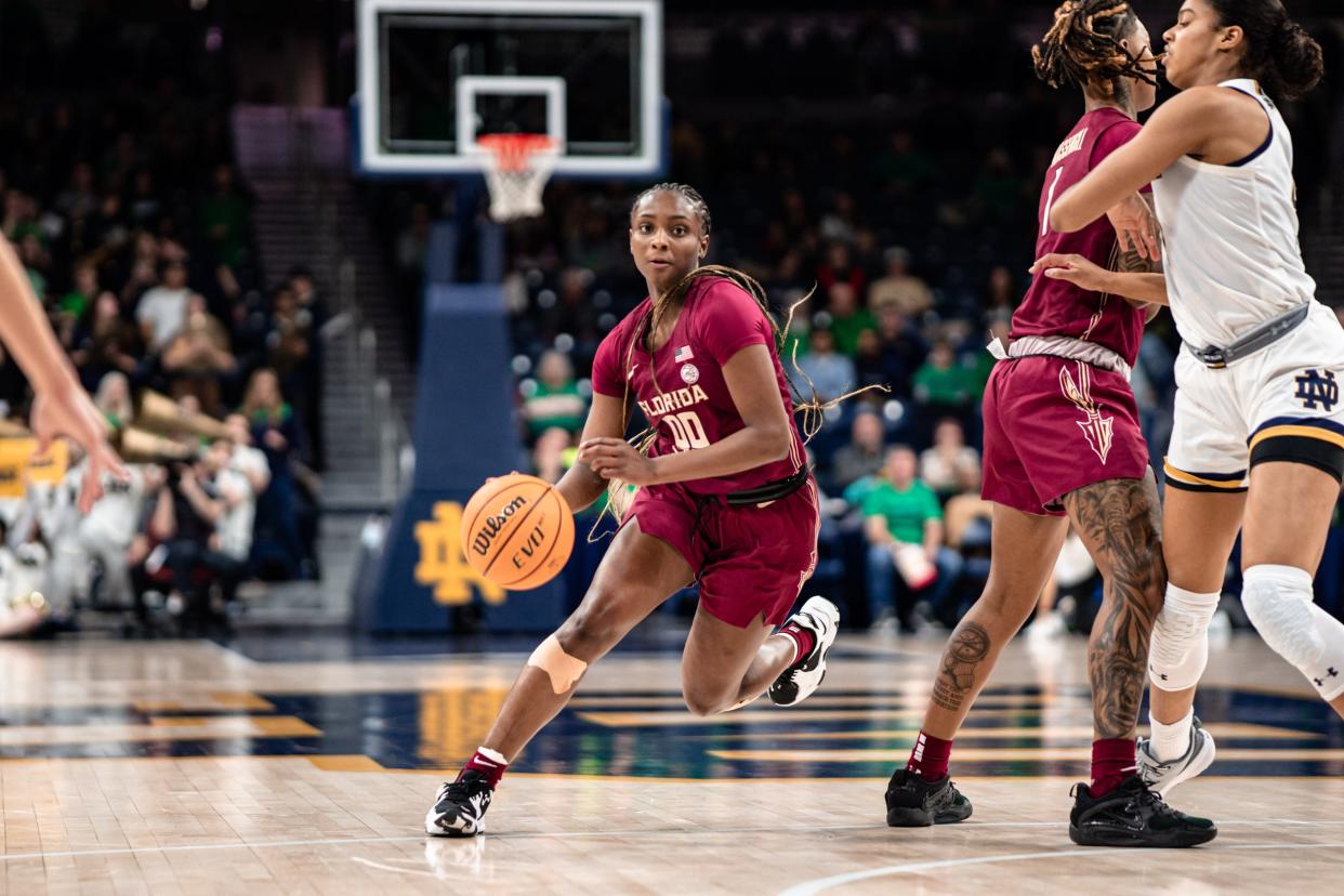 Florida State women's basketball guard dribbles toward the paint in her team's 70-47 loss at Notre Dame on Jan. 26, 2023.