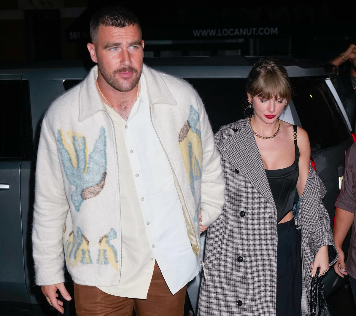 Travis Kelce Promised Taylor Swift They Wouldn't Have a 'Fling': 'He Can See  Himself Marrying' Her