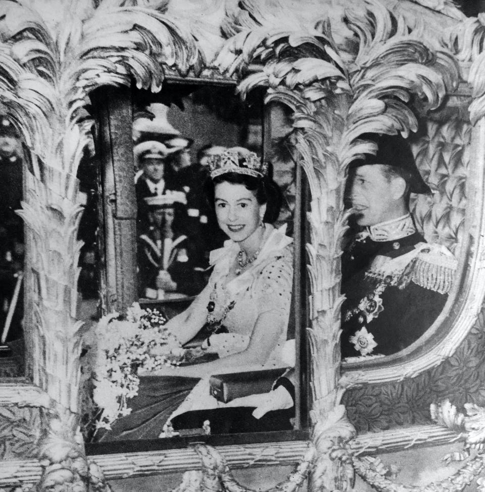 Elisabeth II et le prince Philip en route pour la cérémonie