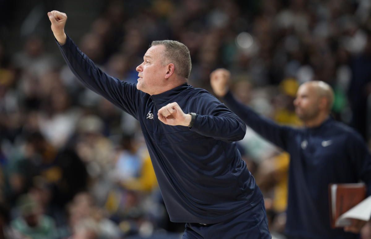 Nuggets agree to multiyear contract extension with Malone