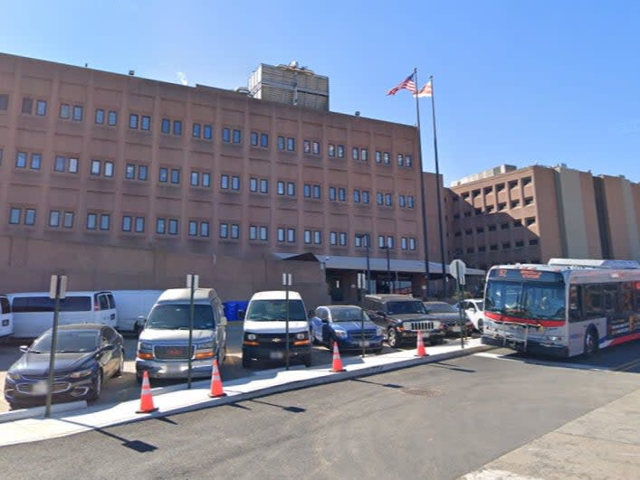 <p>The detention facility in Washington DC</p> (Google Street View / Google Maps)