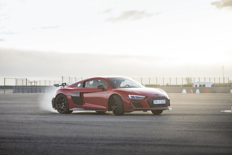 View Photos of the 2023 Audi R8 GT