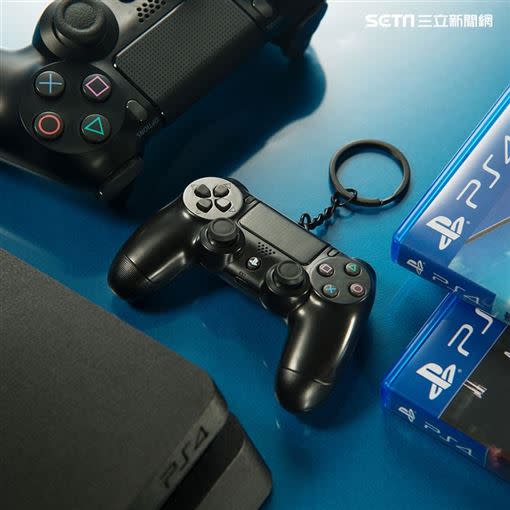 DUALSHOCK®4無線控制器（DS4）造型悠遊卡（圖／悠遊卡公司提供）