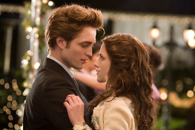 <p>Deana Newcomb/Summitt</p> Robert Pattinson and Kristen Stewart in 'Twilight'