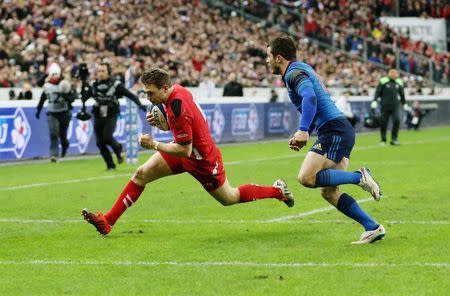 Rugby Union - France v Wales - RBS Six Nations Championship 2015 - Stade de France, St Denis, France - 28/2/15 Dan Biggar of Wales scores their first try Action Images via Reuters / Henry Browne