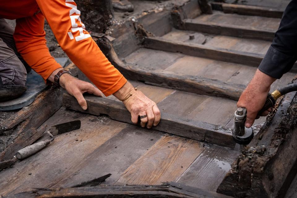 Die Eisennägel, die das Schiff einst zusammenhielten, wurden im Laufe der Zeit durch Salzwasser korrodiert, so das Verkehrsministerium. - Copyright: Daniel Fiore (SEARCH, Inc.) & Florida Department of Transportation, District Two