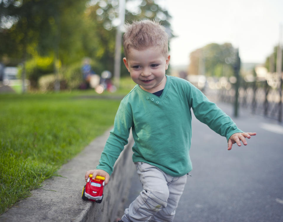 When should a child wave goodbye or start to talk? The CDC has made changes to its list of child developmental milestones. (Photo: Getty Creative)