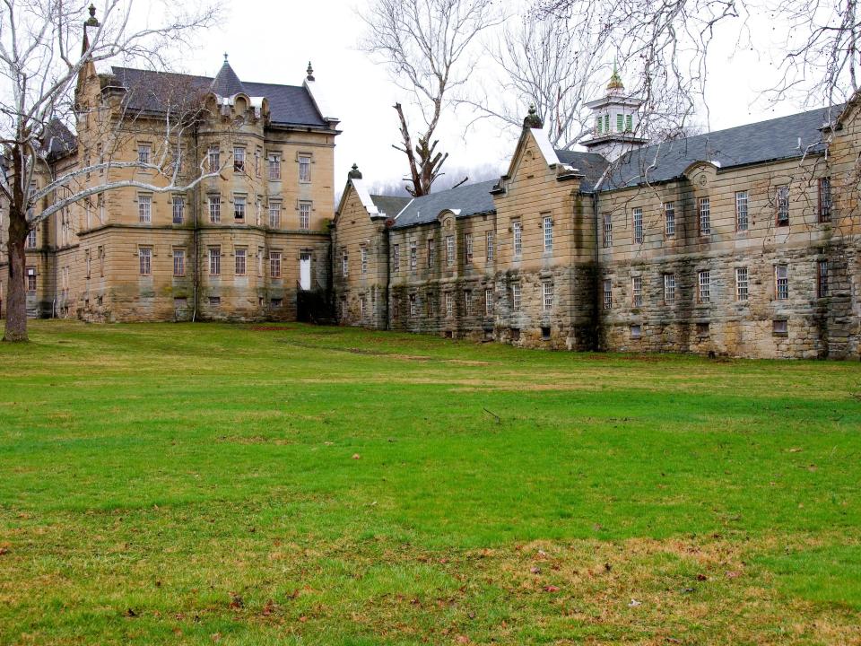 The Trans-Allegheny Lunatic Asylum from the outside.