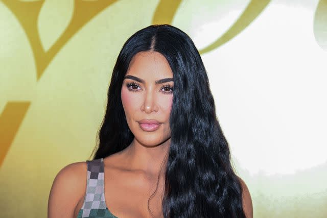 Kim Kardashian debuts her new sleek shoulder-length hair cut as