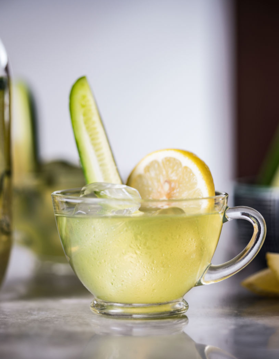 Drink, Food, Lime, Lemon-lime, Non-alcoholic beverage, Lemonade, Key lime, Cocktail garnish, Juice, Limeade, 