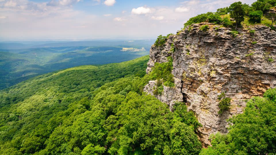 Mount Magazine State Park is a regional hang-gliding hub. - Zack Frank/Adobe Stock