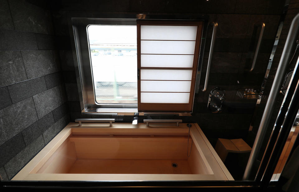 Bathtub in Shiki-shima Suite