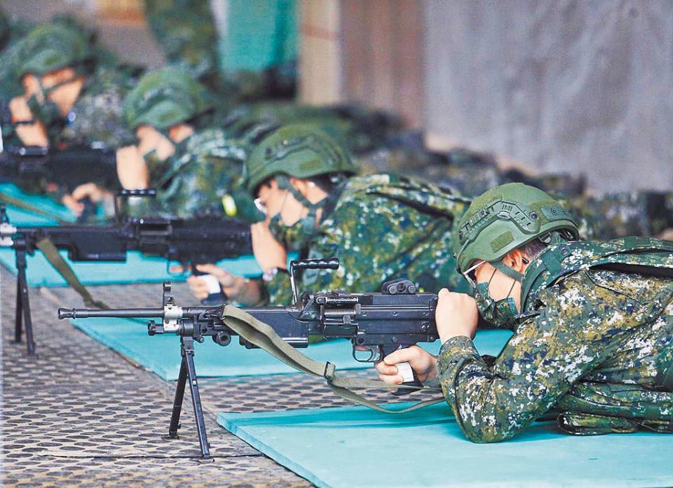 郭正亮認為，若禁用抖音，「造成的民怨，搞不好超過兵役延長一年」。（圖／本報系資料照）