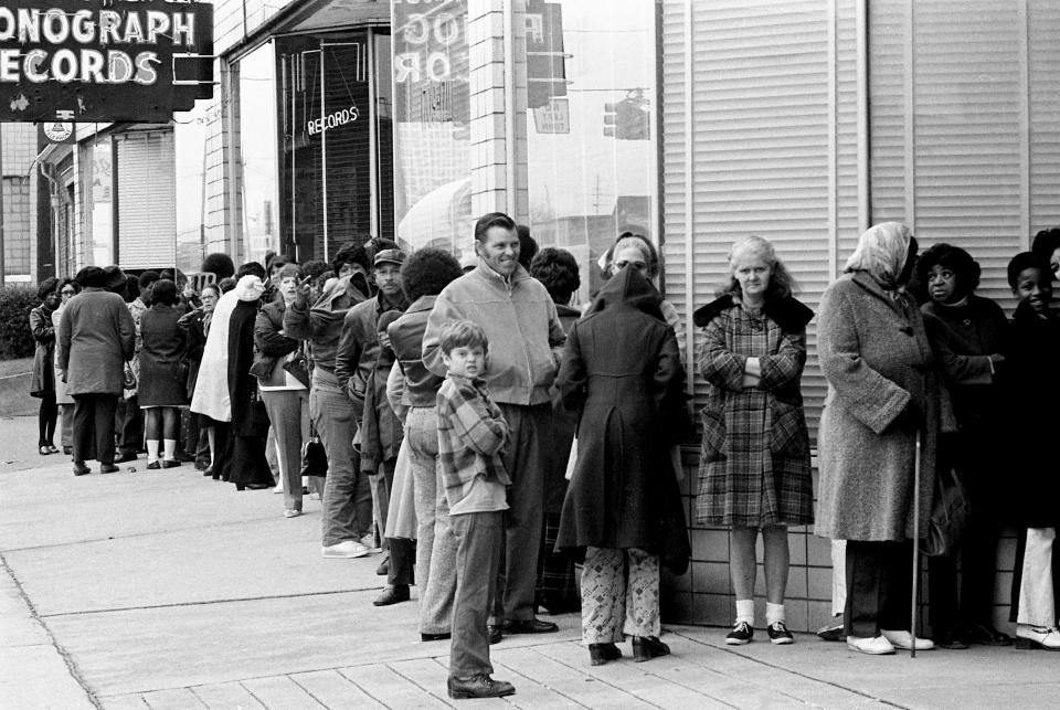 1972: A long line waits to get into the food stamp office in Nashville, Tenn.