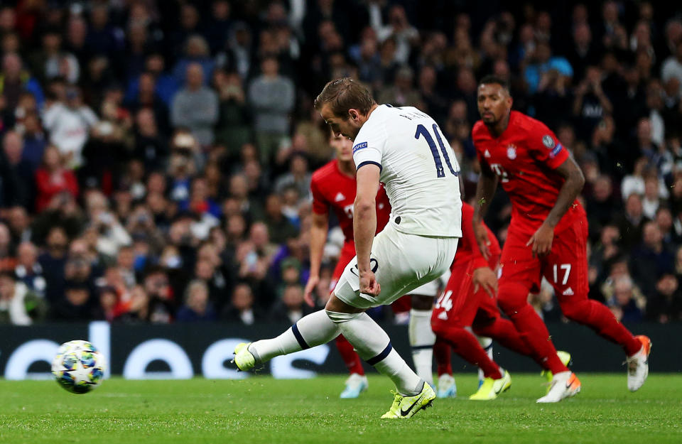 LONDON, ENGLAND - OCTOBER 01: Harry Kane of Tottenham Hotspur scores his team's second goal from the penalty spot during the UEFA Champions League group B match between Tottenham Hotspur and Bayern Muenchen at Tottenham Hotspur Stadium on October 01, 2019 in London, United Kingdom. (Photo by Tottenham Hotspur FC/Tottenham Hotspur FC via Getty Images)