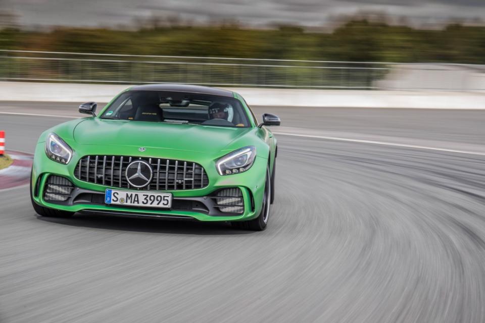 mercedes-amg-gt-r-black-series