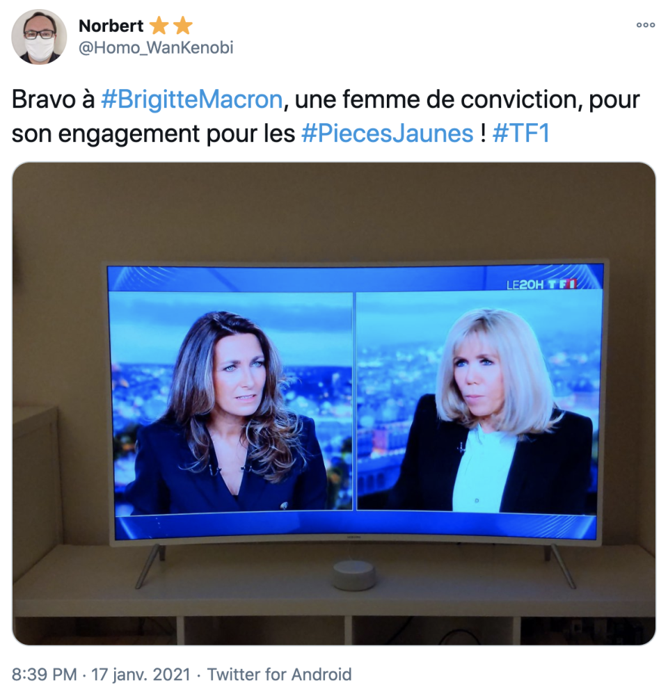 Pour sa toute première interview, accordée au JT de 20h de TF1, Brigitte Macron a séduit les internautes.