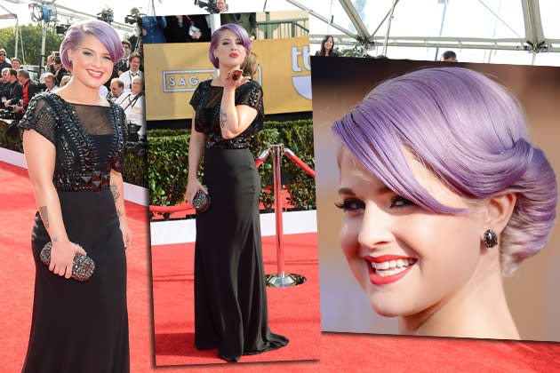 Kelly Osbourne gab den Lila-Laune-Bär und verteilte Küsschen. Ihre Oma-Frise sah aber gar nicht zum Knutschen aus.