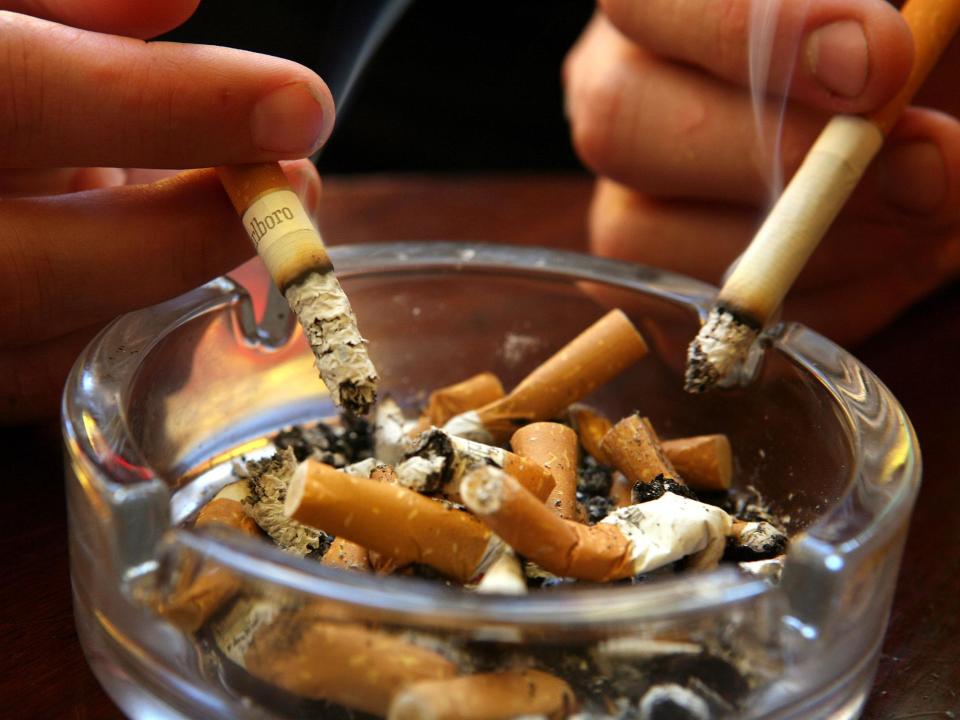 Budget 2017: Cigarette packs prices to increase by 2% thanks to Hammond tax rise