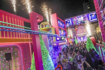 Harbour City in Hong Kong hosted a lighting ceremony to launch its“Merry Spacemas” Christmas decoration. (PRNewsfoto/Harbour City Estates Limited)