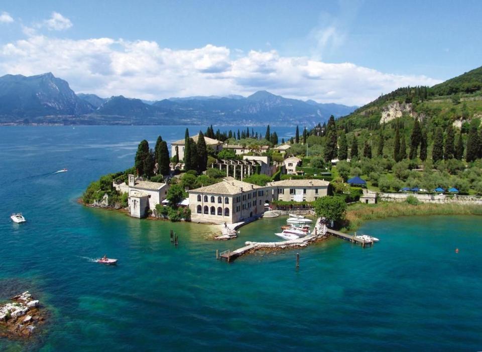 best hotels in lake garda