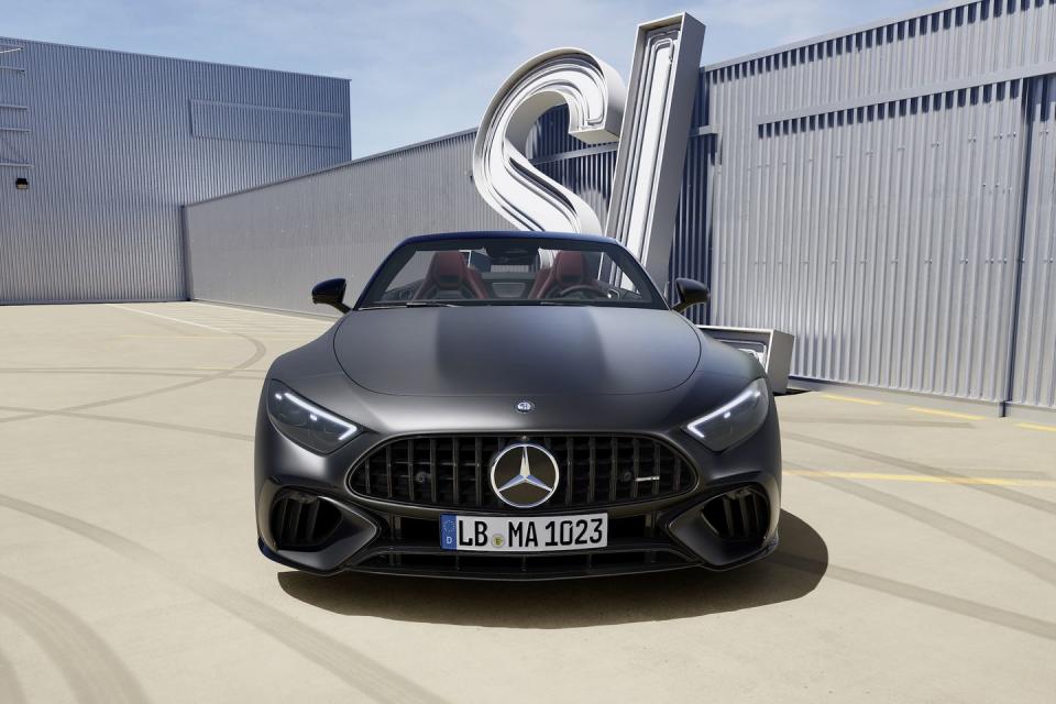 2024 MercedesAMG SL63 S E Performance Photos