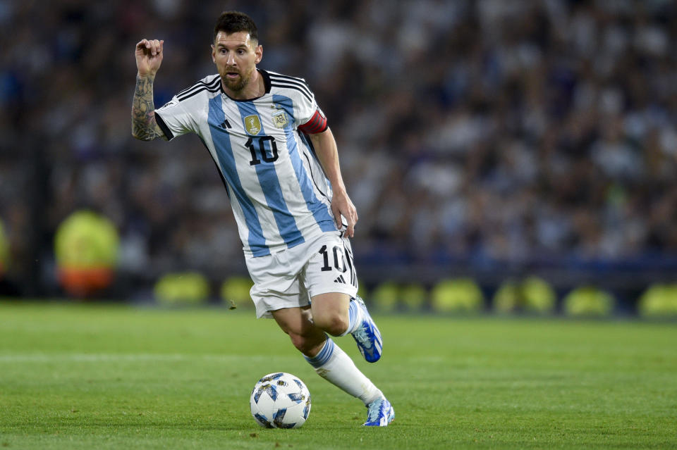 Argentina's Lionel Messi controls the ball during a qualifying soccer match for the FIFA World Cup 2026 against Uruguay at La Bombonera stadium in Buenos Aires, Argentina, Thursday, Nov. 16, 2023. (AP Photo/Gustavo Garello)