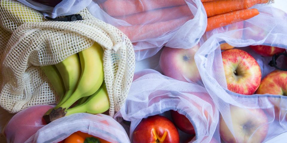 Keep Your Groceries Fresh With These Reusable Produce Bags