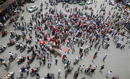 Protesters march during an anti-China protest on a street in Hanoi May 11, 2014. REUTERS/Kham