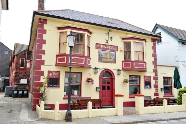 Landlords of proper old fashioned back street boozer in