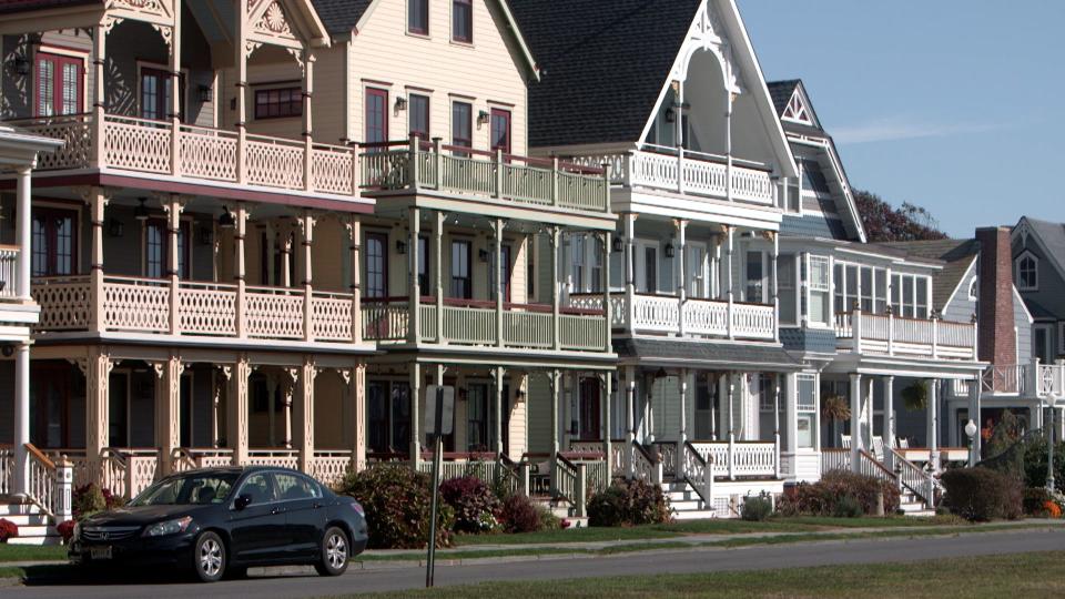 Ocean Grove is nationally designated as an example of a 19th-century planned community and contains the largest aggregation of Victorian homes in the country.