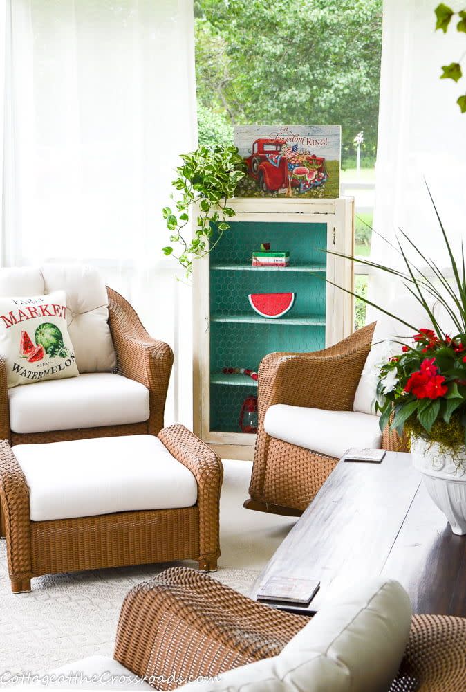 screened in porch ideas fun theme