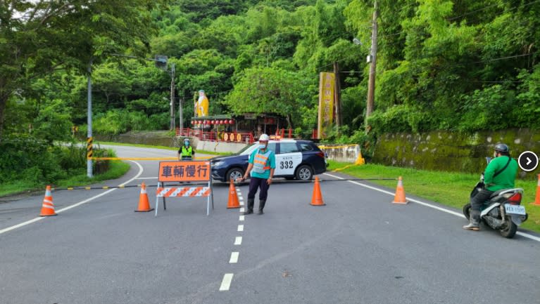 成功警分局緊急通知臺東工務段積極搶修。   圖：台東縣警察局成功分局／提供