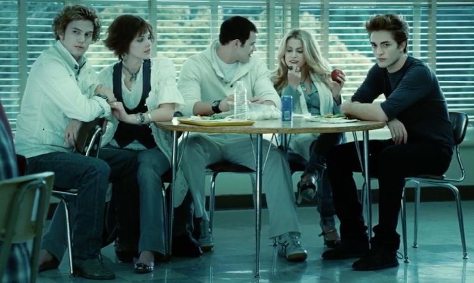 Jackson Rathbone, Ashley Greene, Kellan Lutz, Nikki Reed, and Robert Pattinson in "Twilight."