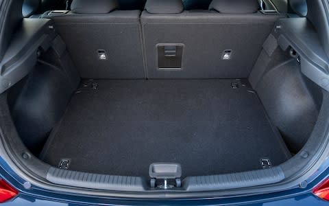 2017 Hyundai i30 boot space 