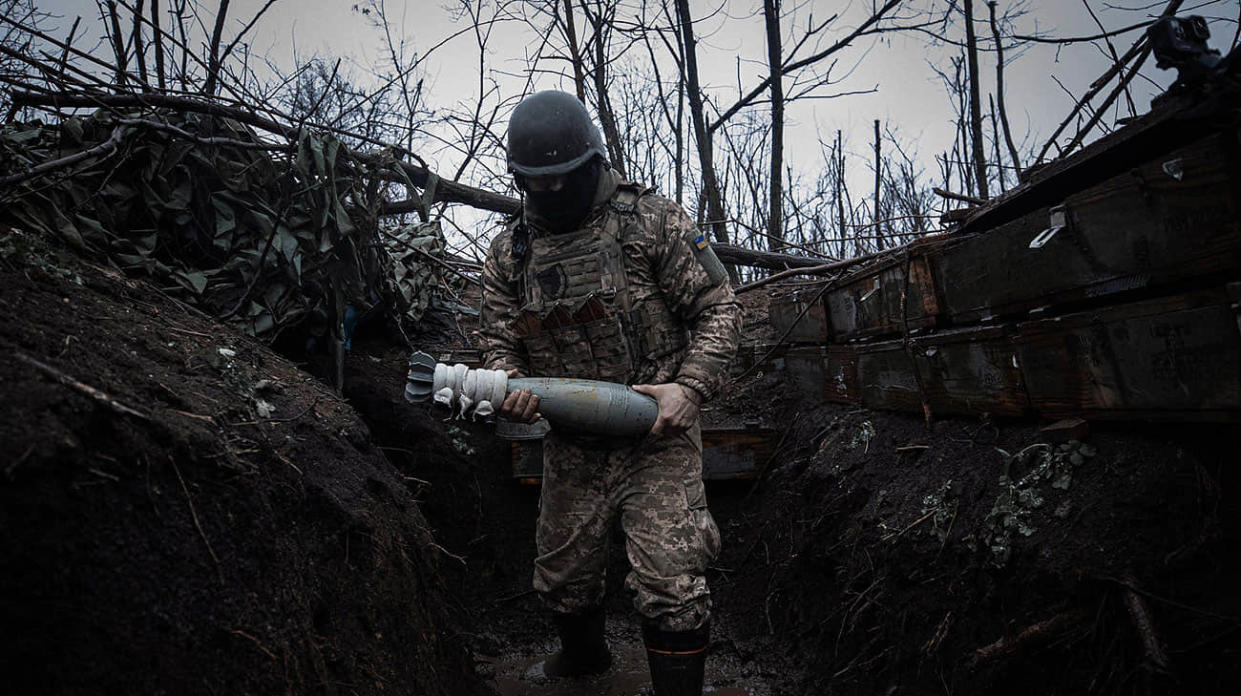 Ukrainian soldier with projectile. Photo: The General Staff of the Armed Forces of Ukraine