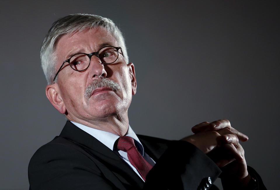 Former German central bank executive and author Thilo Sarrazin listens during a discussion event on migration in Vienna, Austria, October 6, 2015.  REUTERS/Heinz-Peter Bader