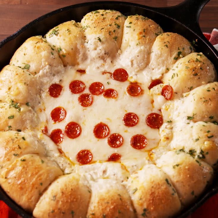 Garlic Bread Pizza Dip