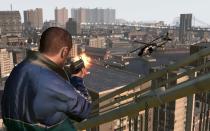 Si ‘GTA III’ estaba en el puesto 11, ‘Grand Theft Auto IV’ aparece en la tercera posición de los mejores videojuegos de la historia. Fue lanzado para PlayStation 3 y Xbox 360 en 2008 y también se creó una versión para Windows. Los jugadores se metían en la piel de Niko Bellic en el noveno título de la serie, que fue un rotundo éxito de crítica y ventas, con más de 6 millones de unidades vendidas en apenas una semana. <br><br><strong>Nota en Metacritic</strong>: 98 <br><br> (Foto: Rockstar North).