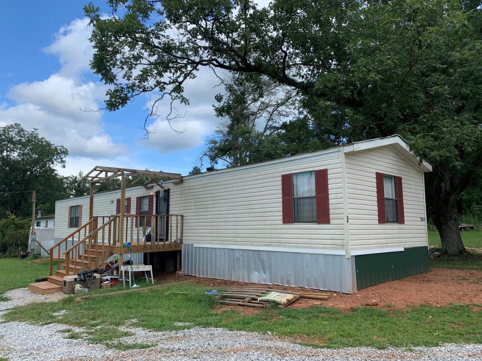 Police say Jose Paulino Pascual-Reyes killed Sandra Ceja and her 14-year-old son at this mobile home in Dadeville, Alabama, leaving Ceja's daughter tied to a bedpost for over a week before her escape.