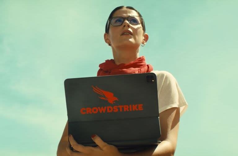 La empresa CrowdStrike sufrió bajas de 20% en el mercado