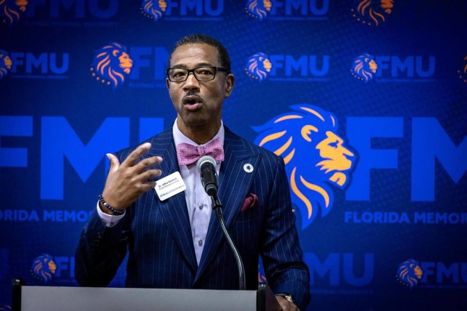 Dr. Jaffus Hardrick, President of Florida Memorial University, speaks to guests during a small ceremony where it was announced that JPMorgan Chase was donating $1 million to Florida Memorial University. Jose A. Iglesias/jiglesias@elnuevoherald.com