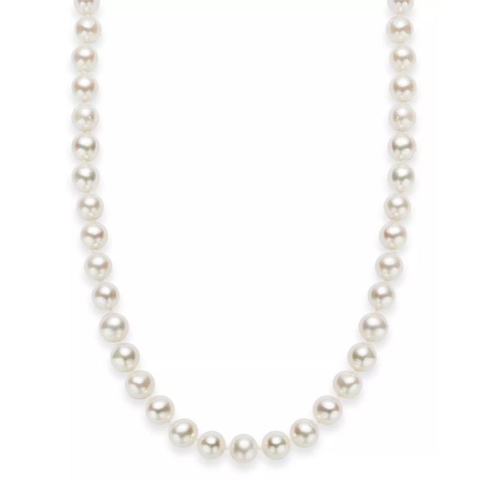 <p><a href="https://go.redirectingat.com?id=74968X1596630&url=https%3A%2F%2Fwww.macys.com%2Fshop%2Fproduct%2F18-cultured-freshwater-pearl-strand-necklace-7-8mm-in-sterling-silver%3FID%3D706831&sref=https%3A%2F%2Fwww.biography.com%2Fbio-buys%2Fa60790755%2Ftaylor-swift-pearls%2F" rel="nofollow noopener" target="_blank" data-ylk="slk:Shop Now;elm:context_link;itc:0;sec:content-canvas" class="link ">Shop Now</a></p><p>18” Cultured Freshwater Pearl Strand Necklace</p><p>macys.com</p><p>$80.00</p>